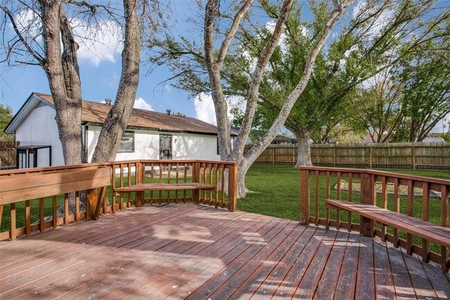 Building Photo - 2212 Rifle Bend Dr