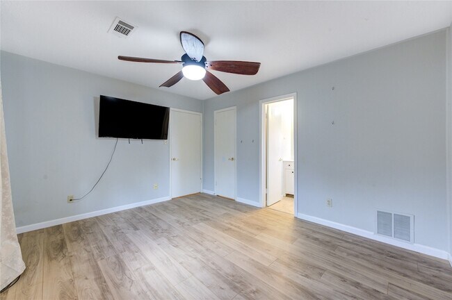Building Photo - 16019 Fathom Ln