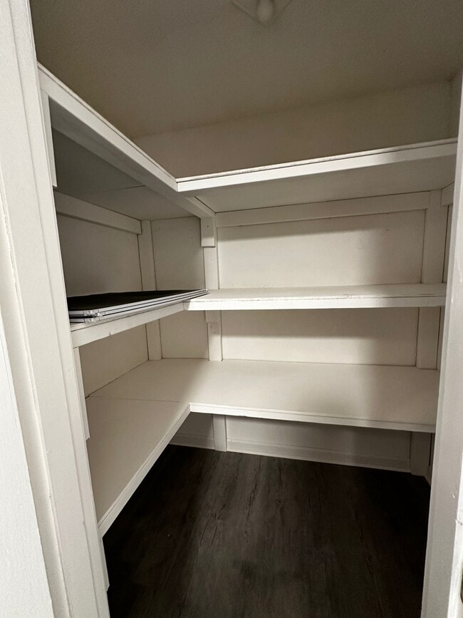 Building Photo - 76 S Haardt Dr