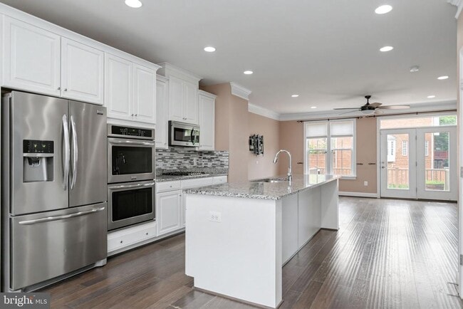 Building Photo - 3697 Ambrose Hills Rd