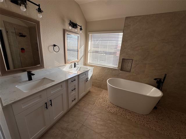 Building Photo - 3011 Clear Springs Dr