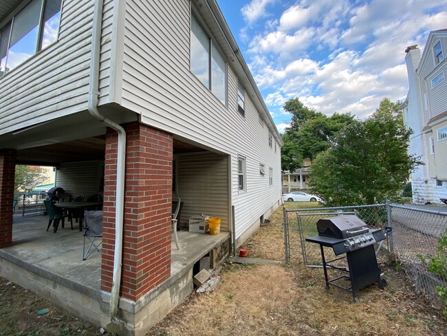 Building Photo - 43-45 Hall Avenue - 45