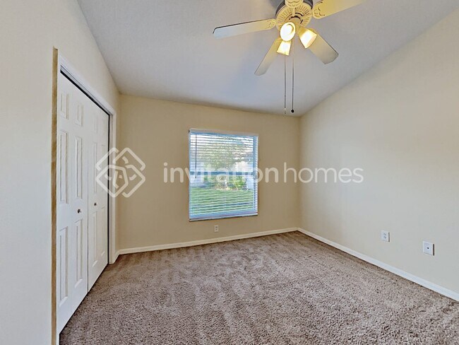 Building Photo - 5511 Lake Leta Blvd