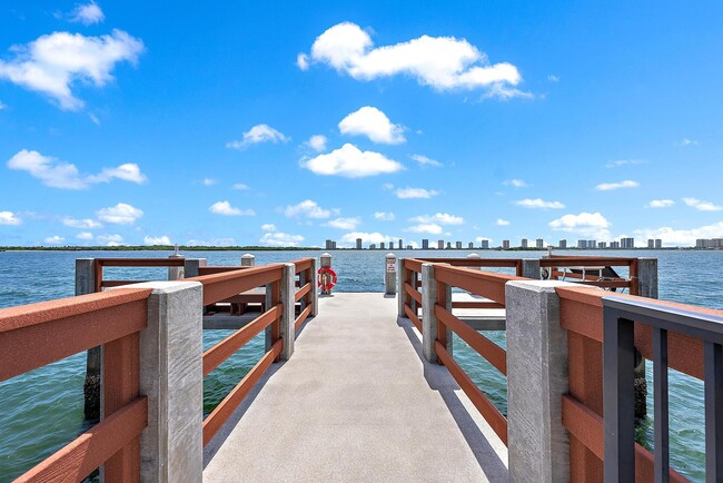 Building Photo - 105 Paradise Harbour Blvd