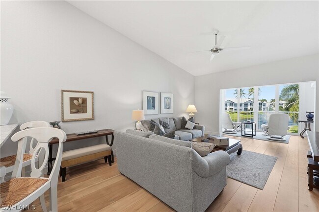 Building Photo - 818 Tanbark Dr