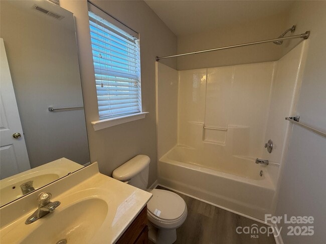 Building Photo - 10531 Trolley Run Dr