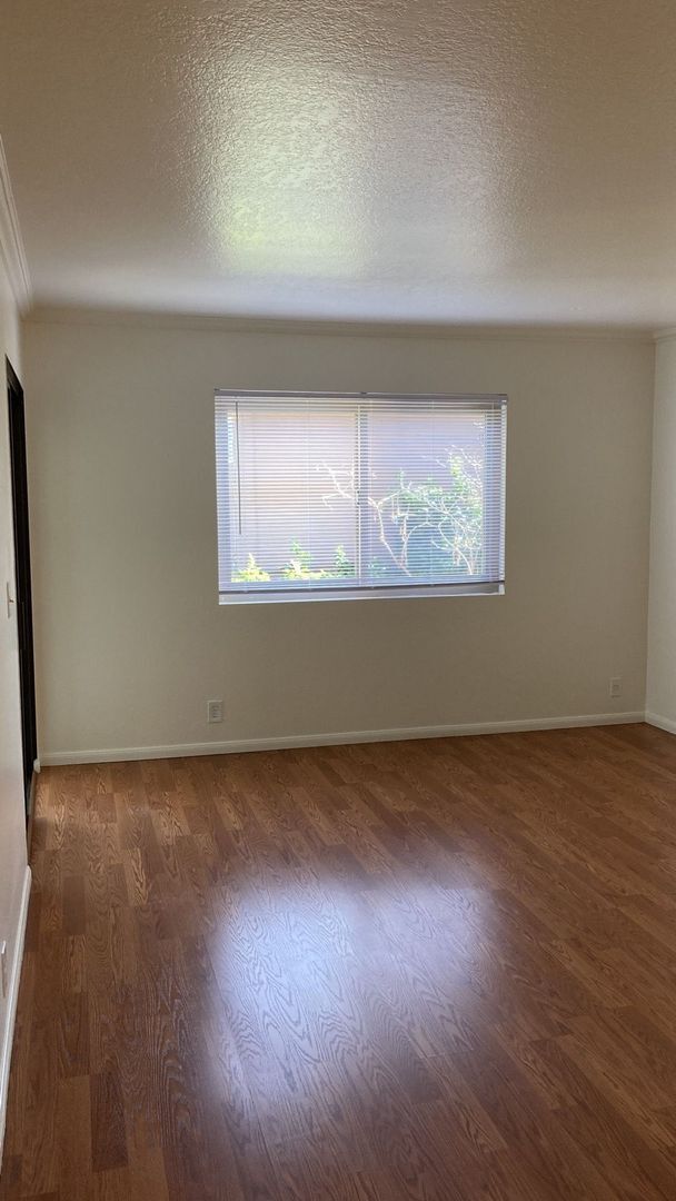 Building Photo - TWO BEDROOM CONDO LOCATED IN SIGNAL HILL