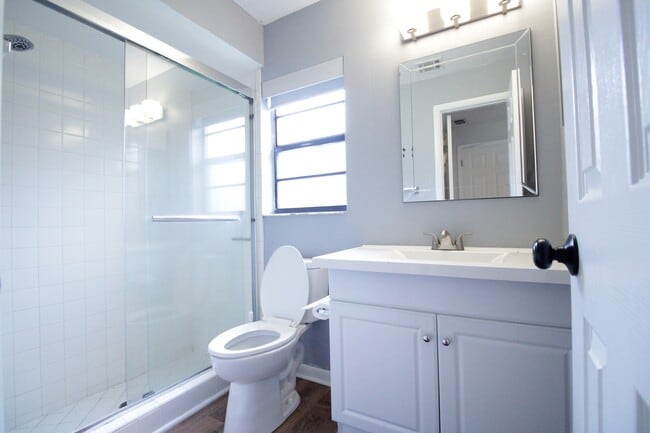 Building Photo - 1228 SW 75th Dr