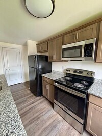 Building Photo - 1339 Millersport Hwy