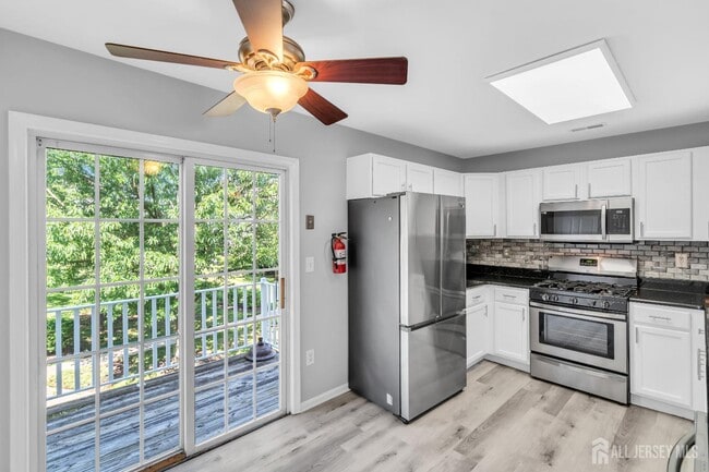 Building Photo - 2211 Timber Ridge Ct