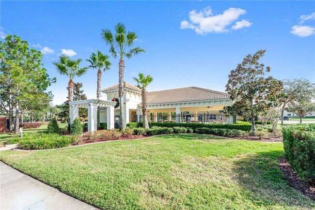 Building Photo - Beautiful 3/2.5 Townhome in gated communit...