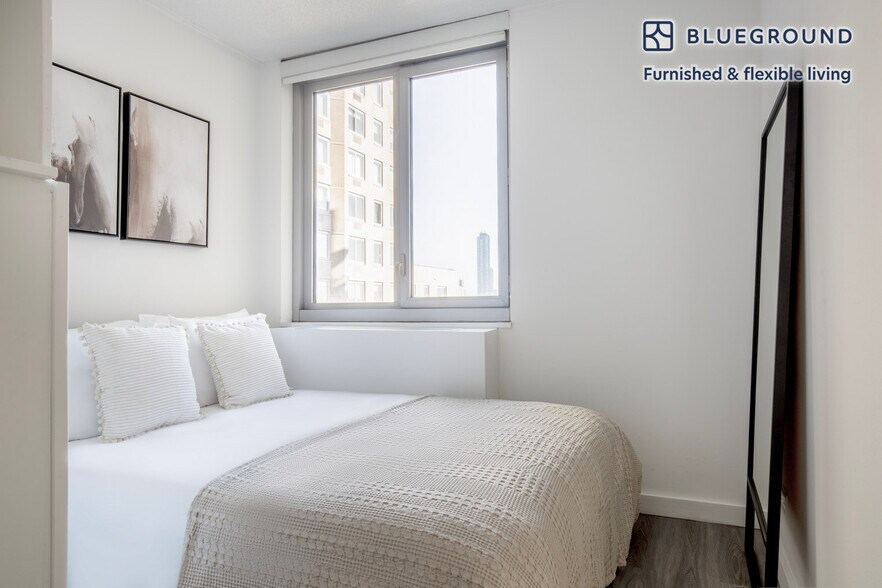 Building Photo - 401 E 34th St