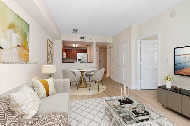 Dining area - 115 SW 11th St