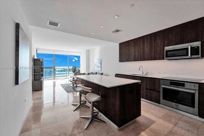 Building Photo - 88 SW 7th St