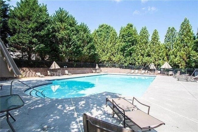Building Photo - 489 Windstone Trail