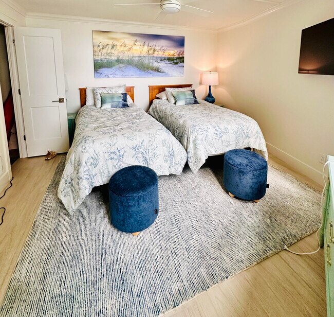 Building Photo - 2800 N Ocean Dr