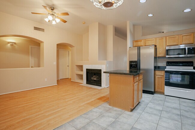 Building Photo - 6590 Tuzigoot Way