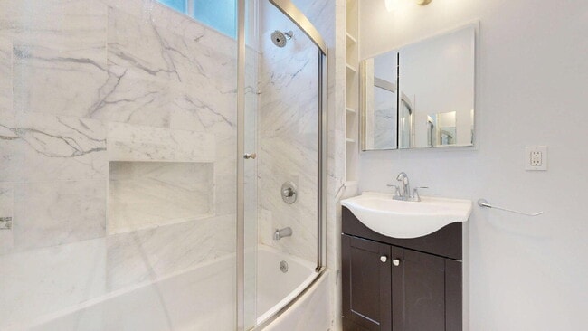 Building Photo - Charming 1-Bedroom Retreat in the Heart of San Francisco – Potrero Hill