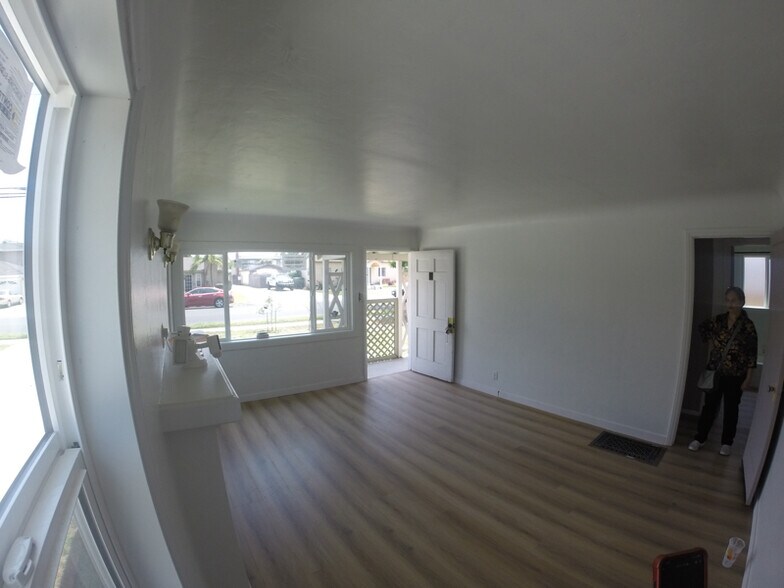 Building Photo - 9453 Cedar St