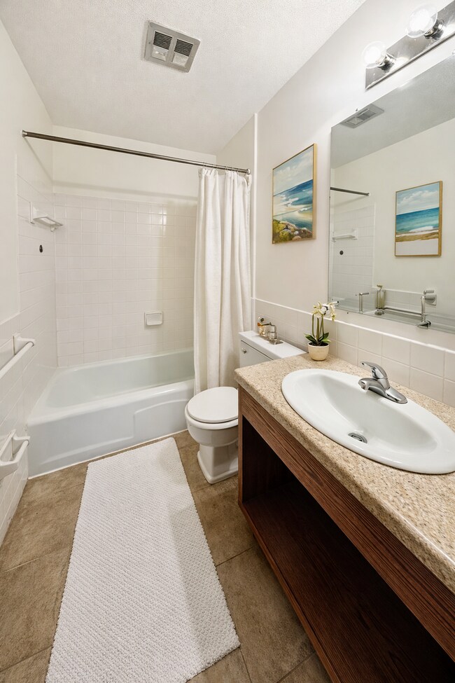 Interior Photo - 1117 7th St SE