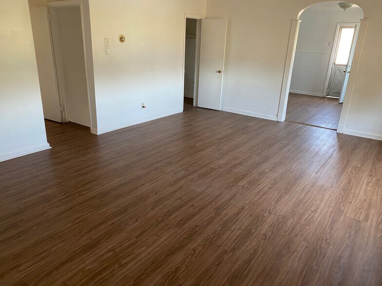 Living Room - 4844 Bingham St