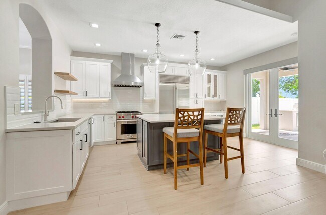 Building Photo - 1050 Delray Lakes Dr