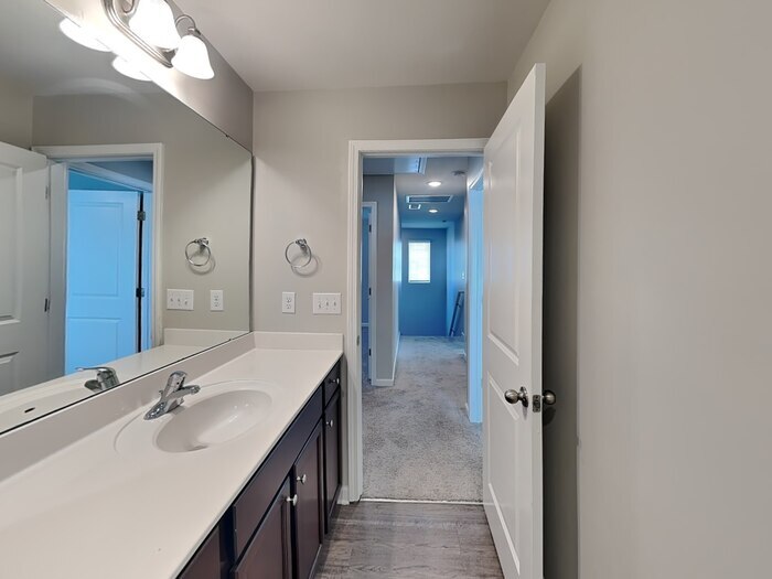 Building Photo - 708 Point Andrews Dr SW