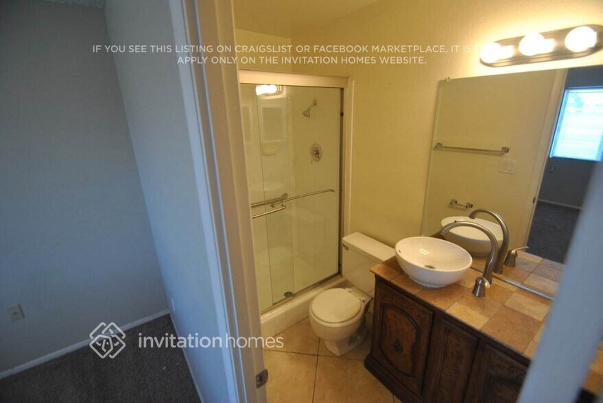 Building Photo - 3502 W Voltaire Ave