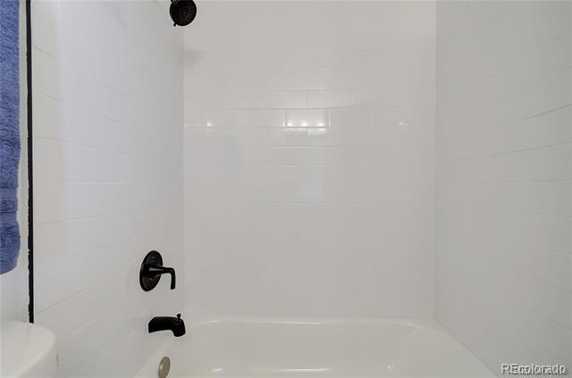 Building Photo - 17074 E Tennessee Dr