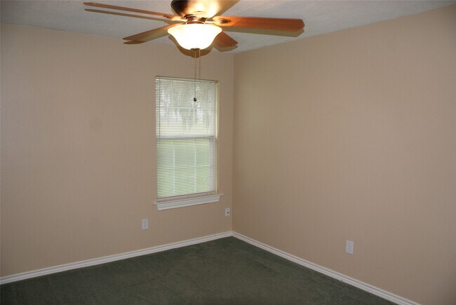 Building Photo - 8415 Reterio Dr