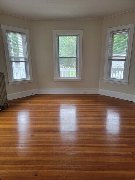Living room - 15 Starkey Ave