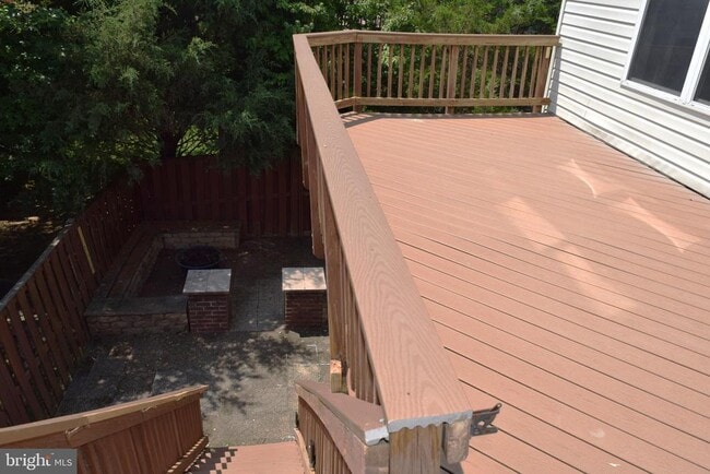 Building Photo - 8819 Blue Royale Ln