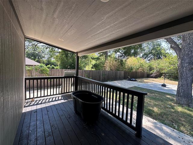 Building Photo - 2903 Carpenter Ave