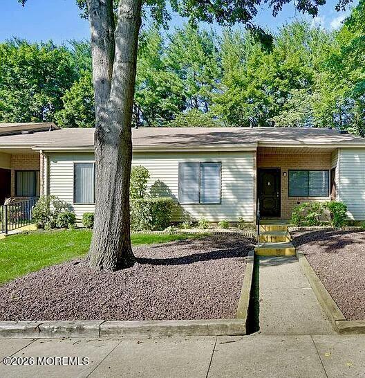 Building Photo - 240 Medford Ct