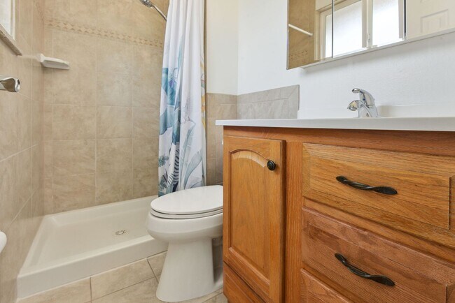 Building Photo - 3 Bedroom single family home in Lakewood