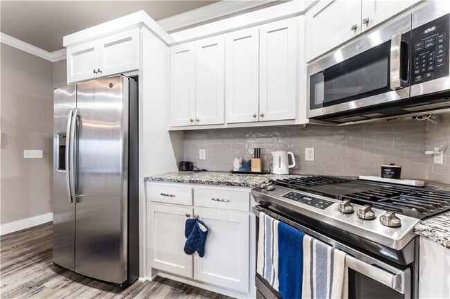 Building Photo - 1805 Woodhause Cir