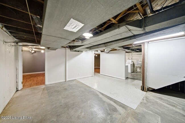 Building Photo - 1209 Valley Dr