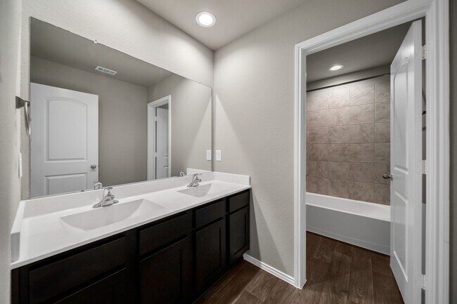 Building Photo - 22614 Petrizzi Ln