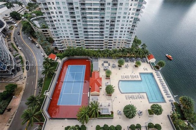 Building Photo - 1155 Brickell Bay Dr