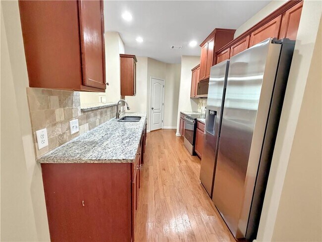 Building Photo - 2401 Attewood Dr