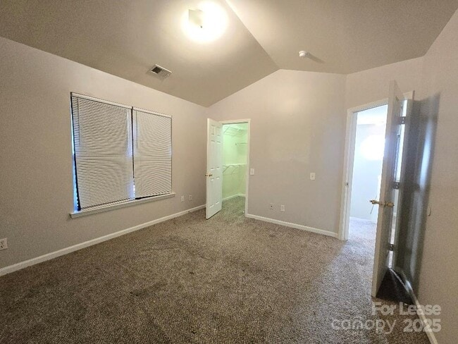 Building Photo - 5320 Peach Pl Ln