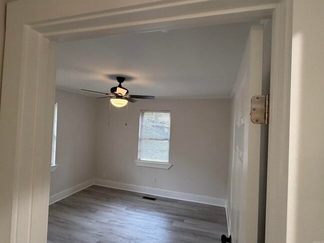 Building Photo - 809 Palmer Ave