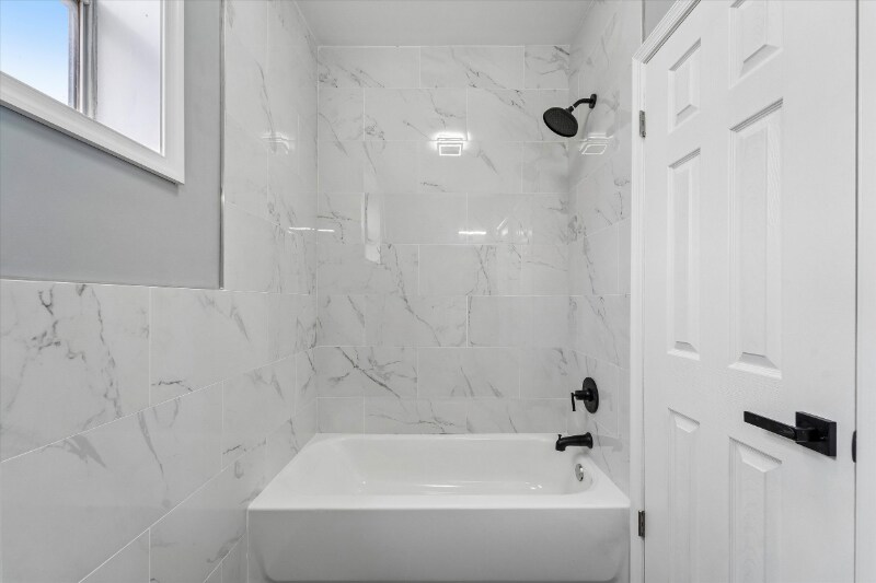 Building Photo - 5524 Upland St