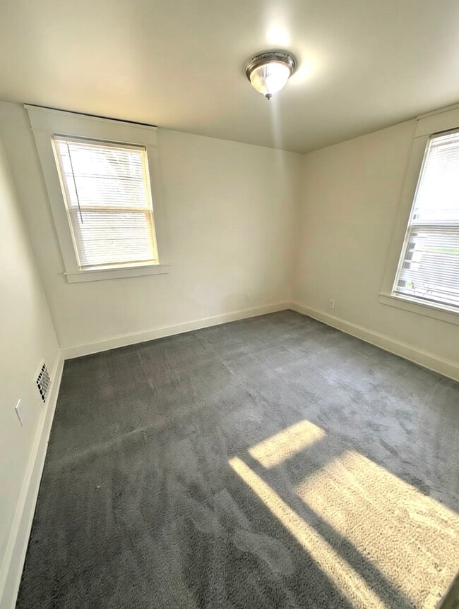 Building Photo - 2442 Gibson St