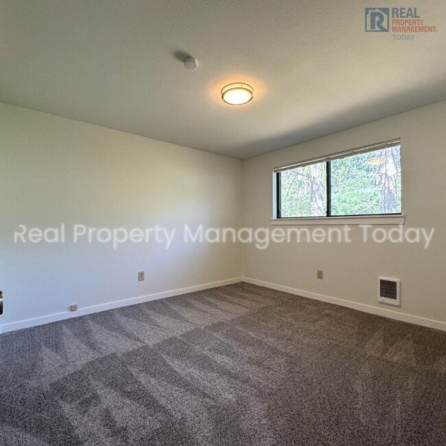 Building Photo - 8511 116 St E