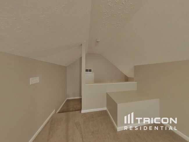 Building Photo - 1512 Riverglen Dr