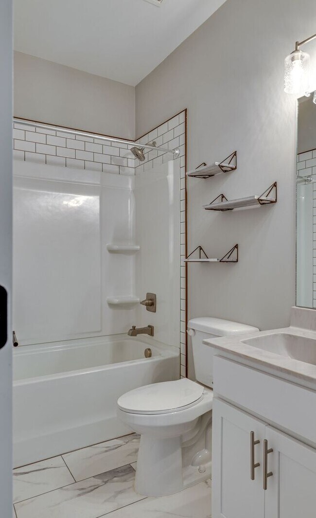 Building Photo - 207 Jesse Dr