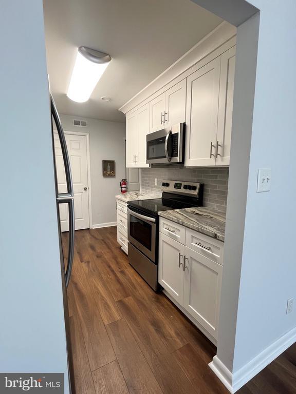 Building Photo - 802A Cypress Point Cir