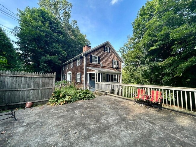 Building Photo - 131 Whisconier Rd