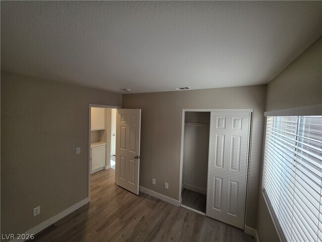 Building Photo - 626 Palmwood Ln